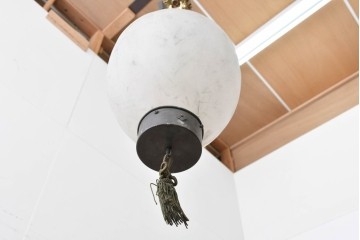 和製アンティーク　珍品　梅の花と星形装飾が可愛らしい提灯型ガラス製ペンダントライト　(R-086940)