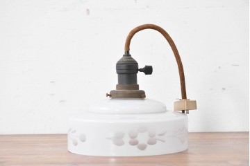 和製アンティーク　草花を象った切子模様入りのペンダントライト　(R-086941)