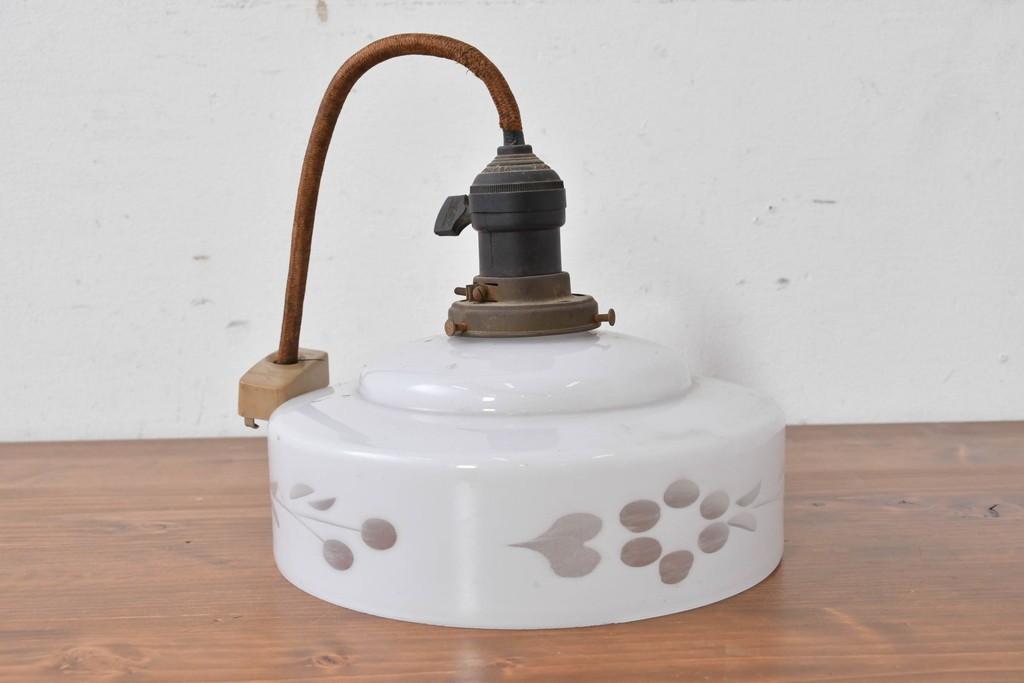 和製アンティーク　草花を象った切子模様入りのペンダントライト　(R-086941)