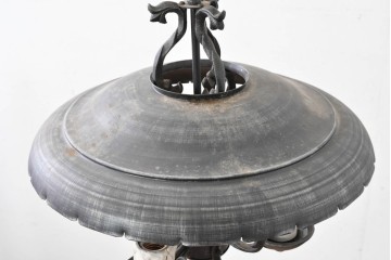 中古　アンティーク調　蝋燭型のクラシカルな3灯シャンデリア　(R-086942)