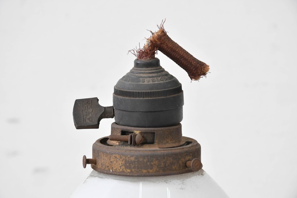 《引っ掛けシーリング式ペンダントライト加工費込み》　和製アンティーク　昭和初期　小花模様が愛らしいペンダントライト　(R-086943)