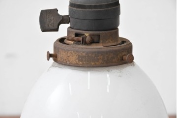 《引っ掛けシーリング式ペンダントライト加工費込み》　和製アンティーク　昭和初期　小花模様が愛らしいペンダントライト　(R-086943)