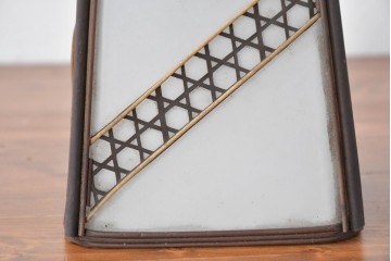 《引っ掛けシーリング式ペンダントライト加工費込み》　和製ヴィンテージ　六ツ目編みのセルロイド装飾が印象的な角型ペンダントライト　(R-086944)