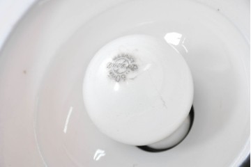 和製アンティーク　昭和初期　木製装飾付き　松に鳥の図柄があしらわれたペンダントライト　(R-086945)