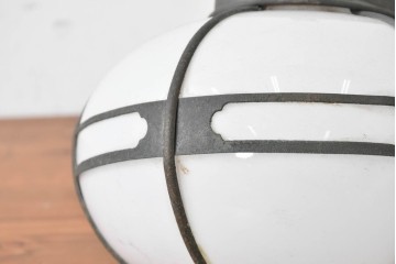 《引っ掛けシーリング式ペンダントライト加工費込み》　和製アンティーク　大正ロマン　真鍮飾りとタッセルをあしらったペンダントライト　(R-086946)