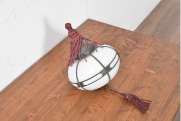 《引っ掛けシーリング式ペンダントライト加工費込み》　和製アンティーク　大正ロマン　真鍮飾りとタッセルをあしらったペンダントライト　(R-086947)