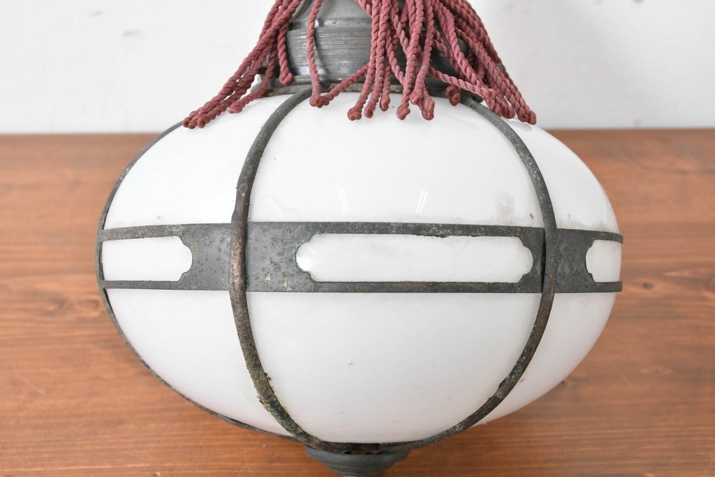 《引っ掛けシーリング式ペンダントライト加工費込み》　和製アンティーク　大正ロマン　真鍮飾りとタッセルをあしらったペンダントライト　(R-086947)