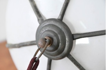 《引っ掛けシーリング式ペンダントライト加工費込み》　和製アンティーク　大正ロマン　真鍮飾りとタッセルをあしらったペンダントライト　(R-086947)