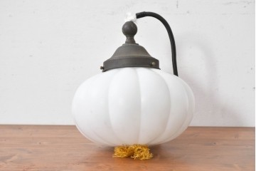 和製アンティーク　大正ロマン　ふっくらとしたぼんぼり型のタッセル付きペンダントライト　(R-086949)