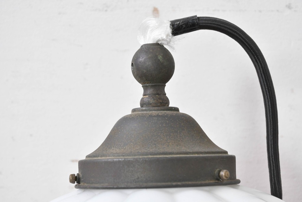 和製アンティーク　大正ロマン　ふっくらとしたぼんぼり型のタッセル付きペンダントライト　(R-086949)