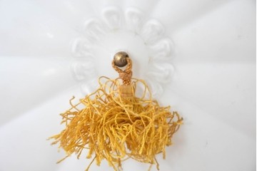 和製アンティーク　大正ロマン　ふっくらとしたぼんぼり型のタッセル付きペンダントライト　(R-086949)