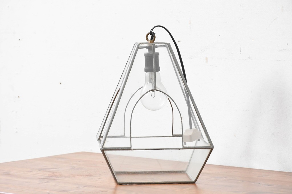 ヴィンテージ　職人手作り品　クリアなステンドグラスのペンダントライト　(R-086950)