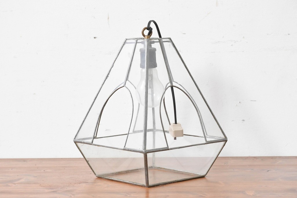 ヴィンテージ　職人手作り品　クリアなステンドグラスのペンダントライト　(R-086950)