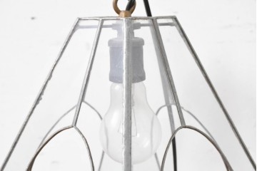 ヴィンテージ　職人手作り品　クリアなステンドグラスのペンダントライト　(R-086950)