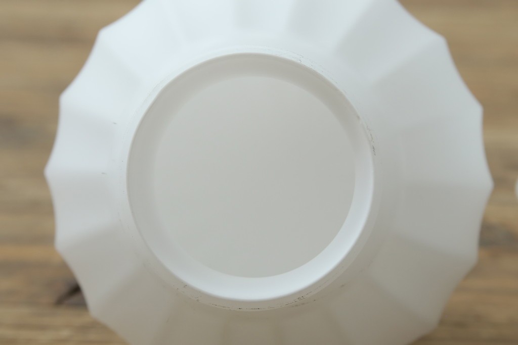 中古　高級輸入品　高島屋デパート取り扱い　真鍮アームのアンティーク調3灯シャンデリア　定価約24万円　(R-086952)