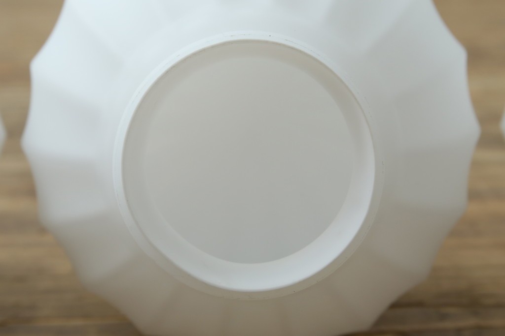 中古　高級輸入品　高島屋デパート取り扱い　真鍮アームのアンティーク調3灯シャンデリア　定価約24万円　(R-086952)