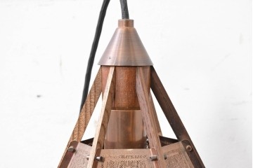 和製ヴィンテージ　山田照明　透かし金属板と木枠が調和するペンダントライト　(R-086953)