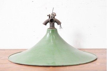 《引っ掛けシーリング式ペンダントライト加工費込み》　フランスアンティーク　大型サイズ　レトロなホーロー製シェードのペンダントライト　(R-086954)