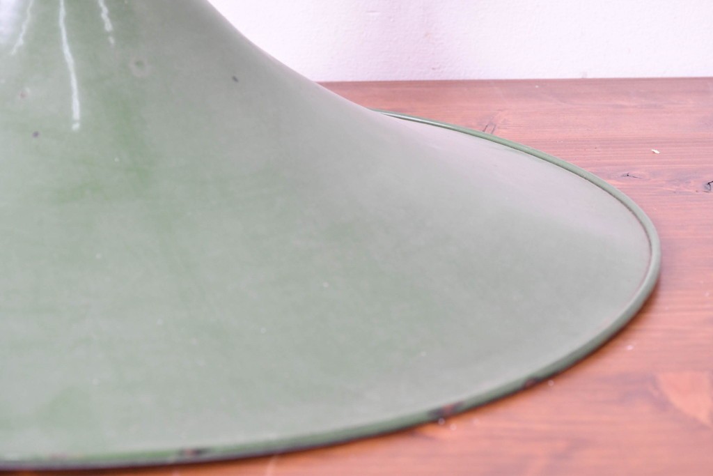 《引っ掛けシーリング式ペンダントライト加工費込み》　フランスアンティーク　大型サイズ　レトロなホーロー製シェードのペンダントライト　(R-086954)