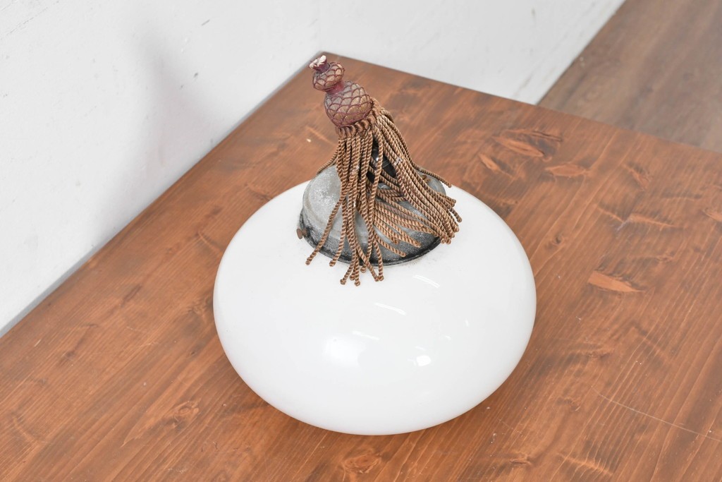 《引っ掛けシーリング式ペンダントライト加工費込み》　和製アンティーク　大正ロマン　タッセル飾りをあしらった丸型ペンダントライト　(R-086955)