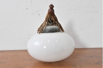 《引っ掛けシーリング式ペンダントライト加工費込み》　和製アンティーク　大正ロマン　タッセル飾りをあしらった丸型ペンダントライト　(R-086955)