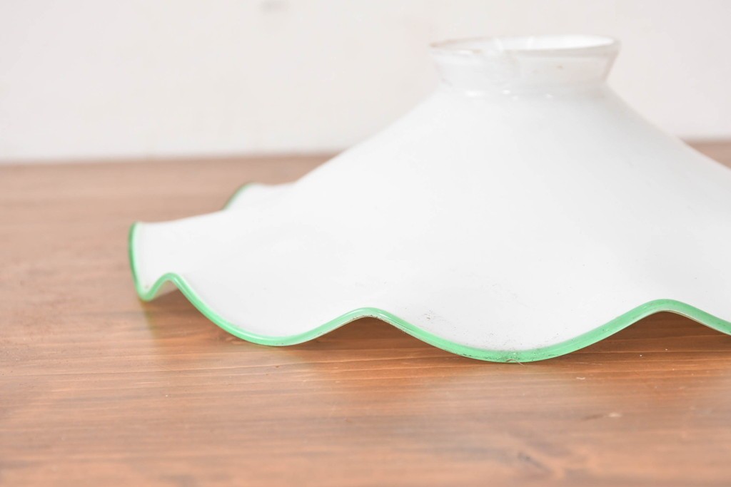 《引っ掛けシーリング式ペンダントライト加工費込み》　和製アンティーク　明るいグリーンのフリルが可愛らしいペンダントライト　(R-086956)