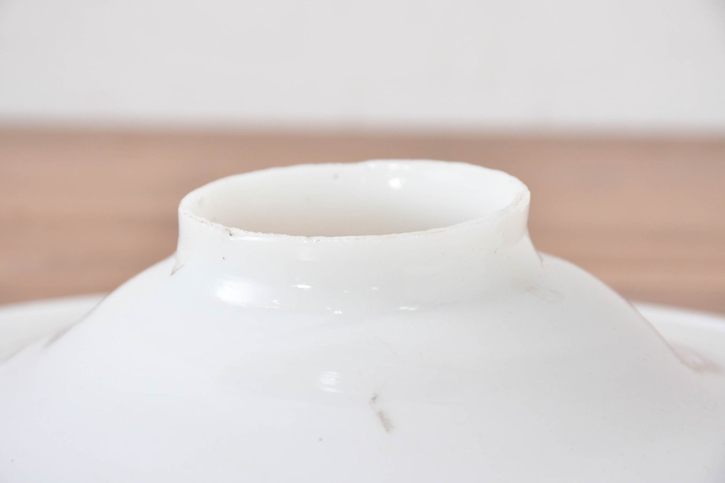 《引っ掛けシーリング式ペンダントライト加工費込み》　ヨーロッパヴィンテージ　シンプルなホワイトの平笠ペンダントライト2個セット　(R-086957)