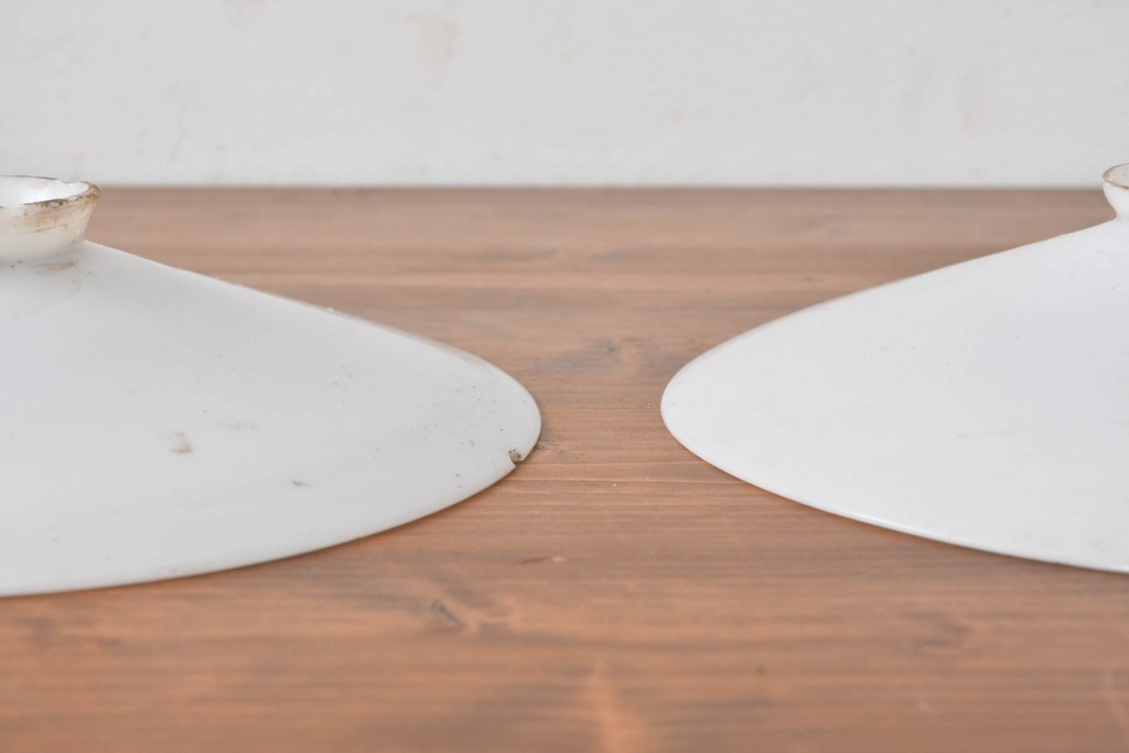 《引っ掛けシーリング式ペンダントライト加工費込み》　ヨーロッパヴィンテージ　シンプルな平笠ペンダントライト2個セット　(R-086958)