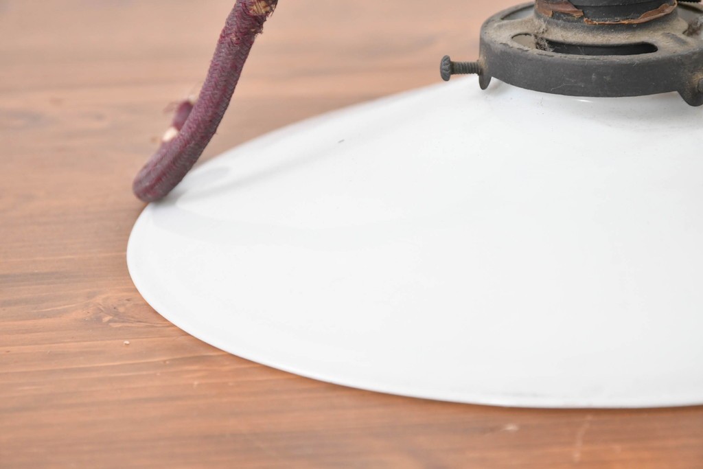 《引っ掛けシーリング式ペンダントライト加工費込み》　和製ヴィンテージ　東芝(TOSHIBA)製　シンプルな平笠ペンダントライト　(R-086964)