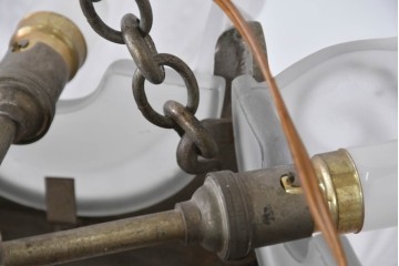 フランスアンティーク　アール・デコ様式　真鍮フレームと彫刻入りフロストガラスの華やかなボウル型シャンデリア　(R-086966)