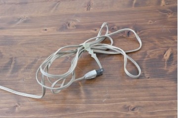 ヨーロッパヴィンテージ　氷コップのような可愛らしいフォルムのテーブルランプ　(R-086967)