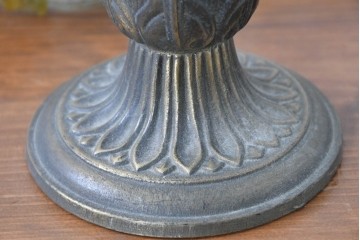 ヨーロッパヴィンテージ　花弁のようなフォルムが可憐なテーブルランプ　(R-086969)