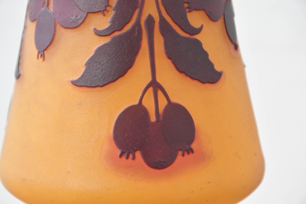 フランスアンティーク　Muller Freres Luneville(ミューラー兄弟)　草花文様が美しいガラスシェードのテーブルランプ　(R-086970)