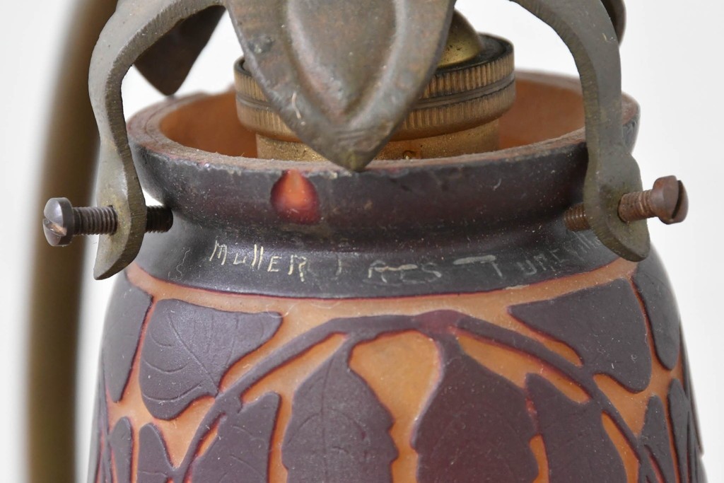 フランスアンティーク　Muller Freres Luneville(ミューラー兄弟)　草花文様が美しいガラスシェードのテーブルランプ　(R-086970)