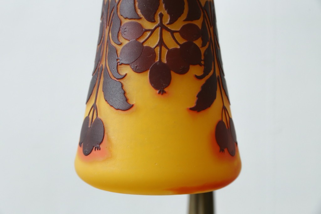 フランスアンティーク　Muller Freres Luneville(ミューラー兄弟)　草花文様が美しいガラスシェードのテーブルランプ　(R-086970)