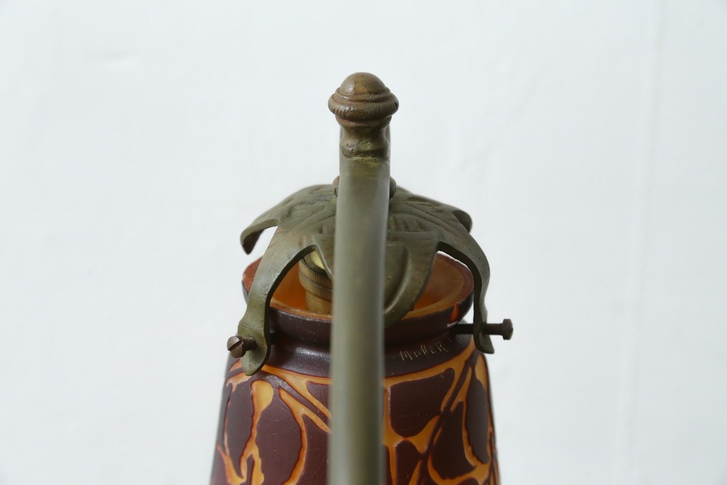 フランスアンティーク　Muller Freres Luneville(ミューラー兄弟)　草花文様が美しいガラスシェードのテーブルランプ　(R-086970)
