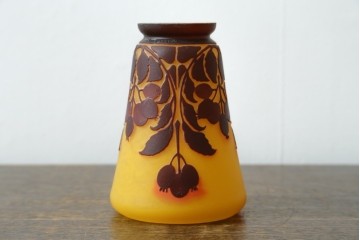 フランスアンティーク　Muller Freres Luneville(ミューラー兄弟)　草花文様が美しいガラスシェードのテーブルランプ　(R-086970)