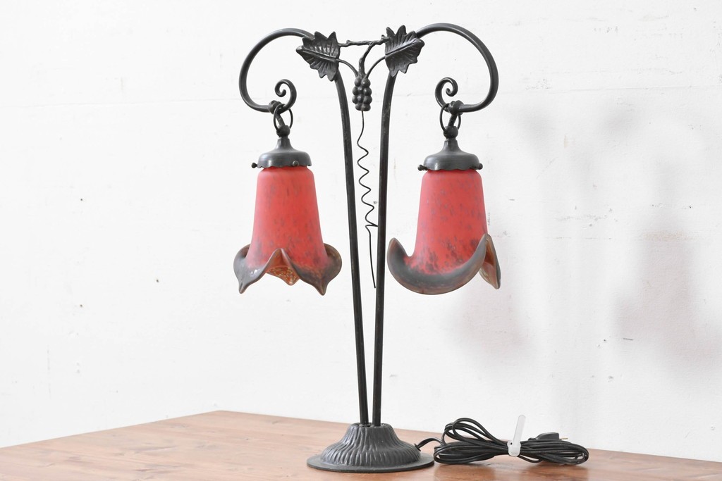 フランスヴィンテージ　Art de France(アール・ド・フランス)　アール・ヌーヴォー様式　溶かし込みガラスが美しい2灯テーブルランプ　(R-086971)