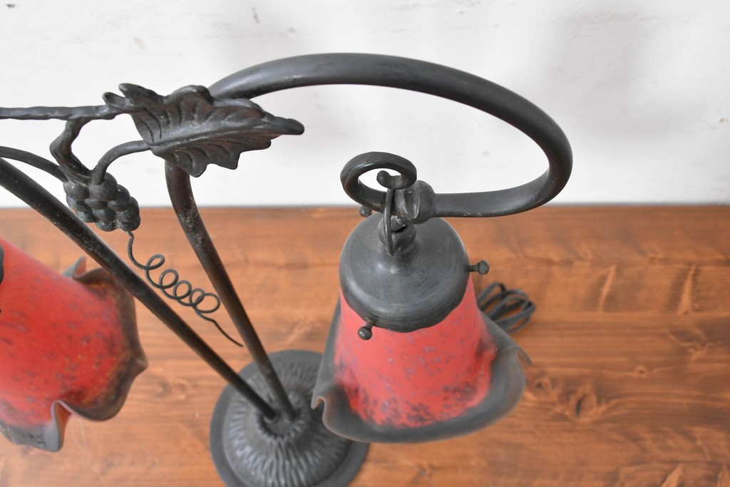 フランスヴィンテージ　Art de France(アール・ド・フランス)　アール・ヌーヴォー様式　溶かし込みガラスが美しい2灯テーブルランプ　(R-086971)