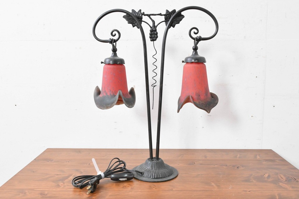 フランスヴィンテージ　Art de France(アール・ド・フランス)　アール・ヌーヴォー様式　溶かし込みガラスが美しい2灯テーブルランプ　(R-086971)