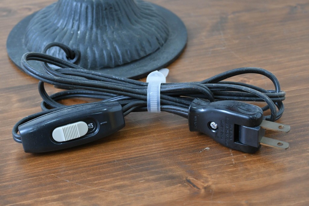 フランスヴィンテージ　Art de France(アール・ド・フランス)　アール・ヌーヴォー様式　溶かし込みガラスが美しい2灯テーブルランプ　(R-086971)