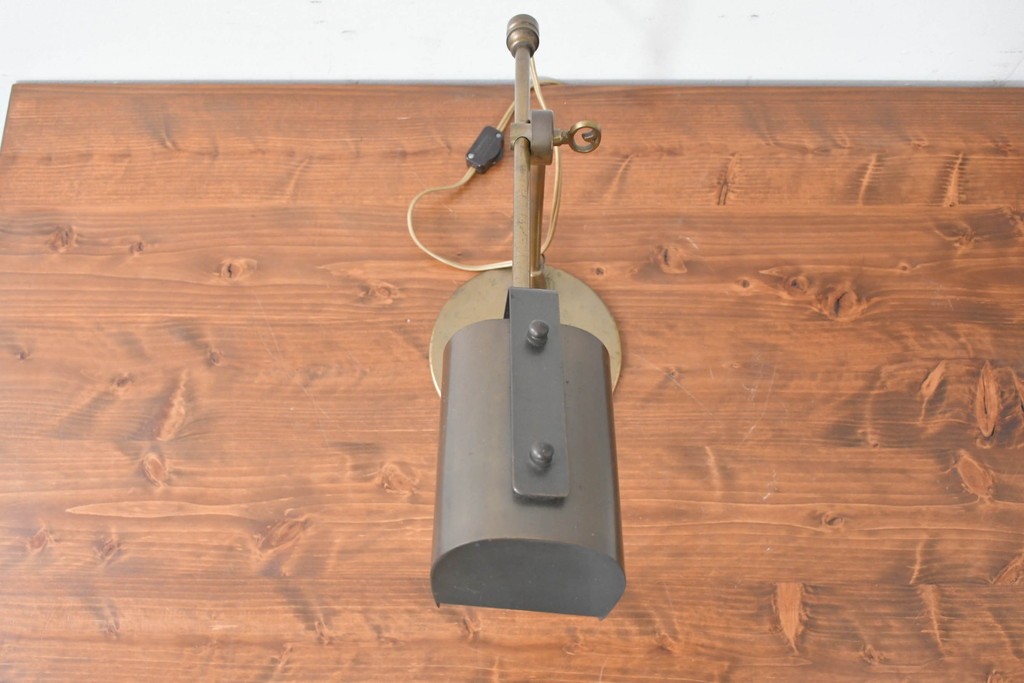 和製ヴィンテージ　山菊工芸　Pieterman(ピーターマン)　無骨さが魅力の真鍮製テーブルスタンド　(R-086972)