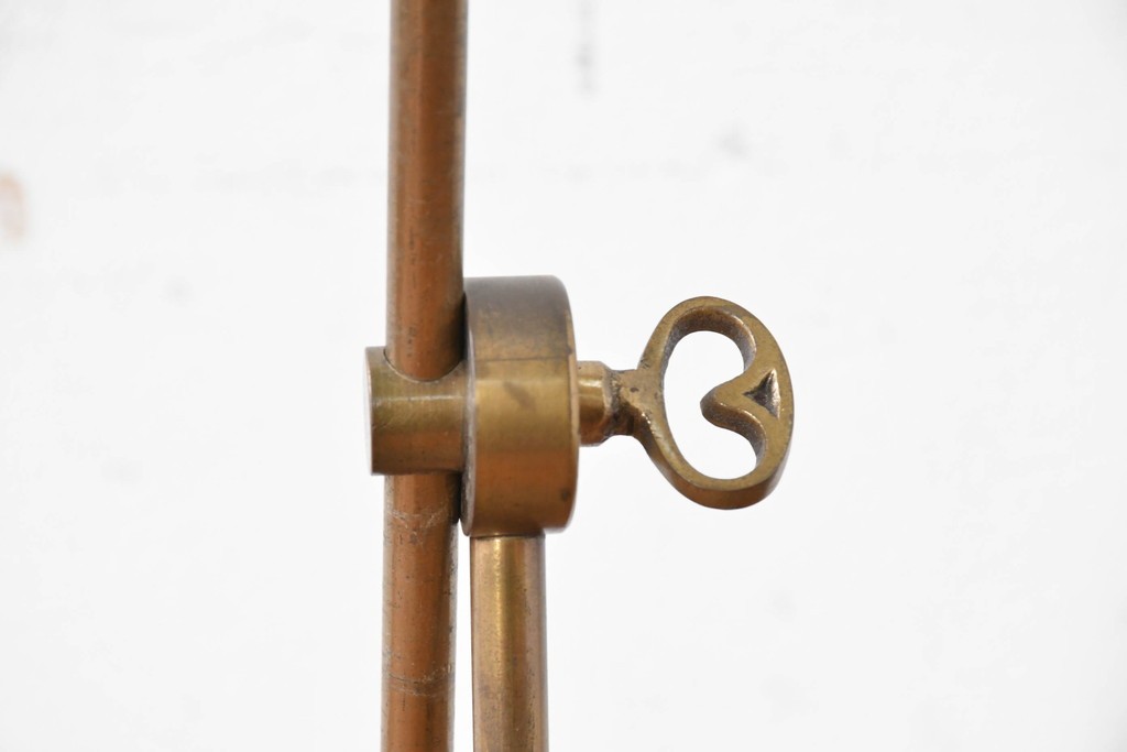 和製ヴィンテージ　山菊工芸　Pieterman(ピーターマン)　無骨さが魅力の真鍮製テーブルスタンド　(R-086972)