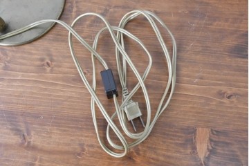 和製ヴィンテージ　山菊工芸　Pieterman(ピーターマン)　無骨さが魅力の真鍮製テーブルスタンド　(R-086972)