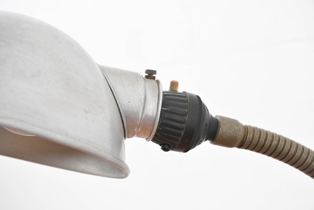 和製ヴィンテージ　希少な大型サイズ　インダストリアルなメタルシェードのデスクスタンド　(R-086973)