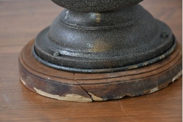 和製アンティーク　素朴な金具と球体シェードのシーリングライト　(R-086981)