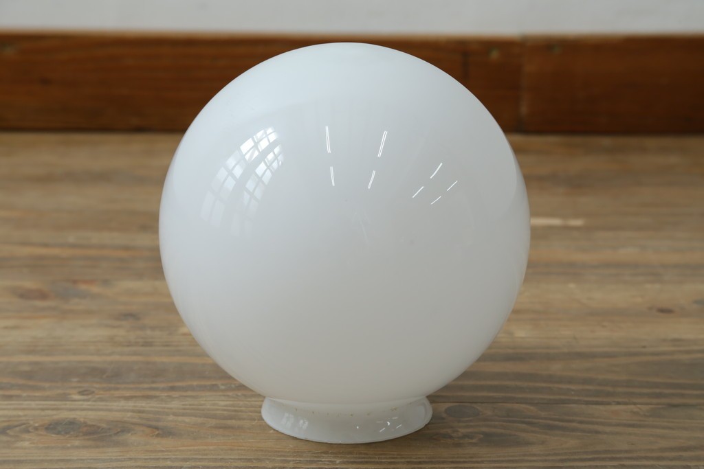 和製アンティーク　素朴な金具と球体シェードのシーリングライト　(R-086981)