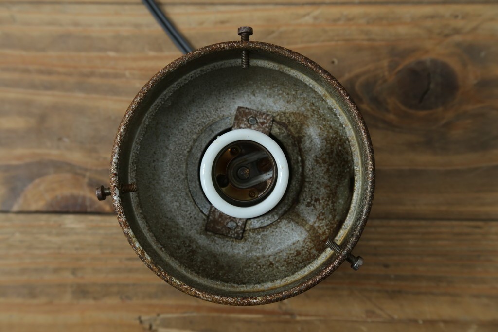 和製アンティーク　素朴な金具と球体シェードのシーリングライト　(R-086981)