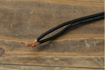 和製アンティーク　素朴な金具と球体シェードのシーリングライト　(R-086981)