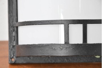 和製アンティーク　ブラックフレームが格好いいウォールライトカバー　(R-086989)